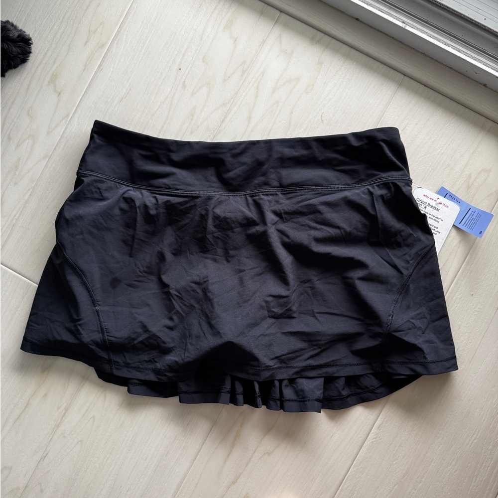 NWT Lululemon athletica Women's Black Running Skirt Size 8